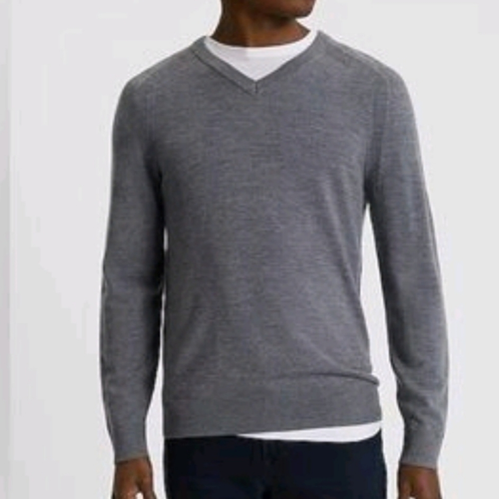 EXPRESS Heathered Gray Merino Wool Blend Knit Vneck Preppy Sweater Men's SZ M‎